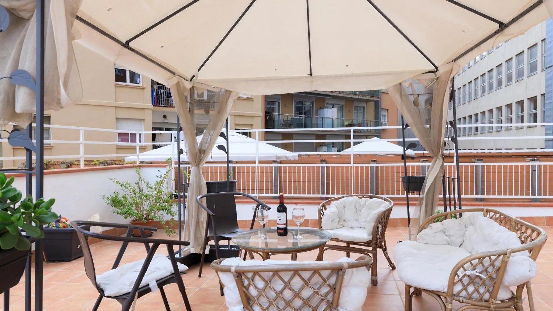 Apartment Aparteasy - Private Terrace, 3 Bedrooms, Eixample Barcelona Spain